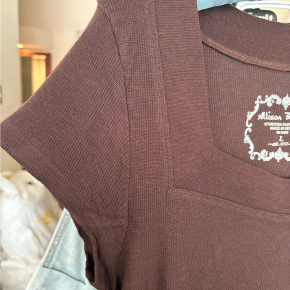 Allison Brittney Chocolate Brown Short Sleeve Top - Picture 3 of 4